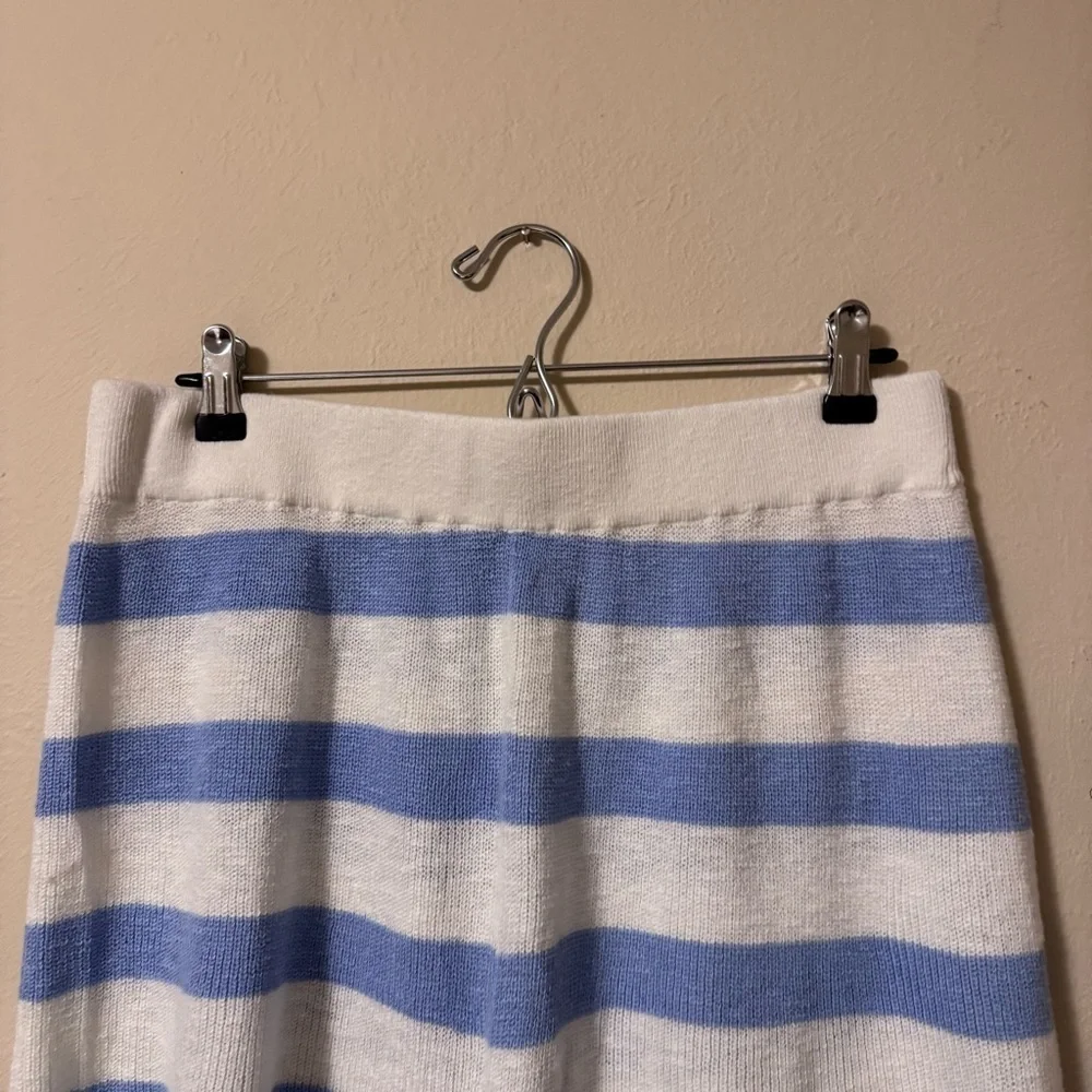 Free-est blue white striped knot shorts Size XL